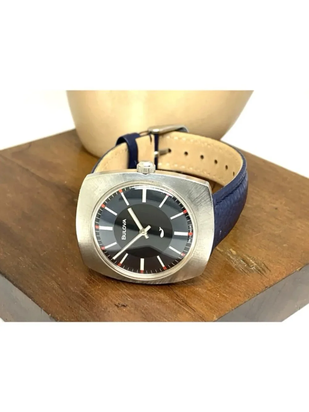 Bulova Sea King Men's Watch Vintage 1972 Swiss Manual Wind Blue Leather Band